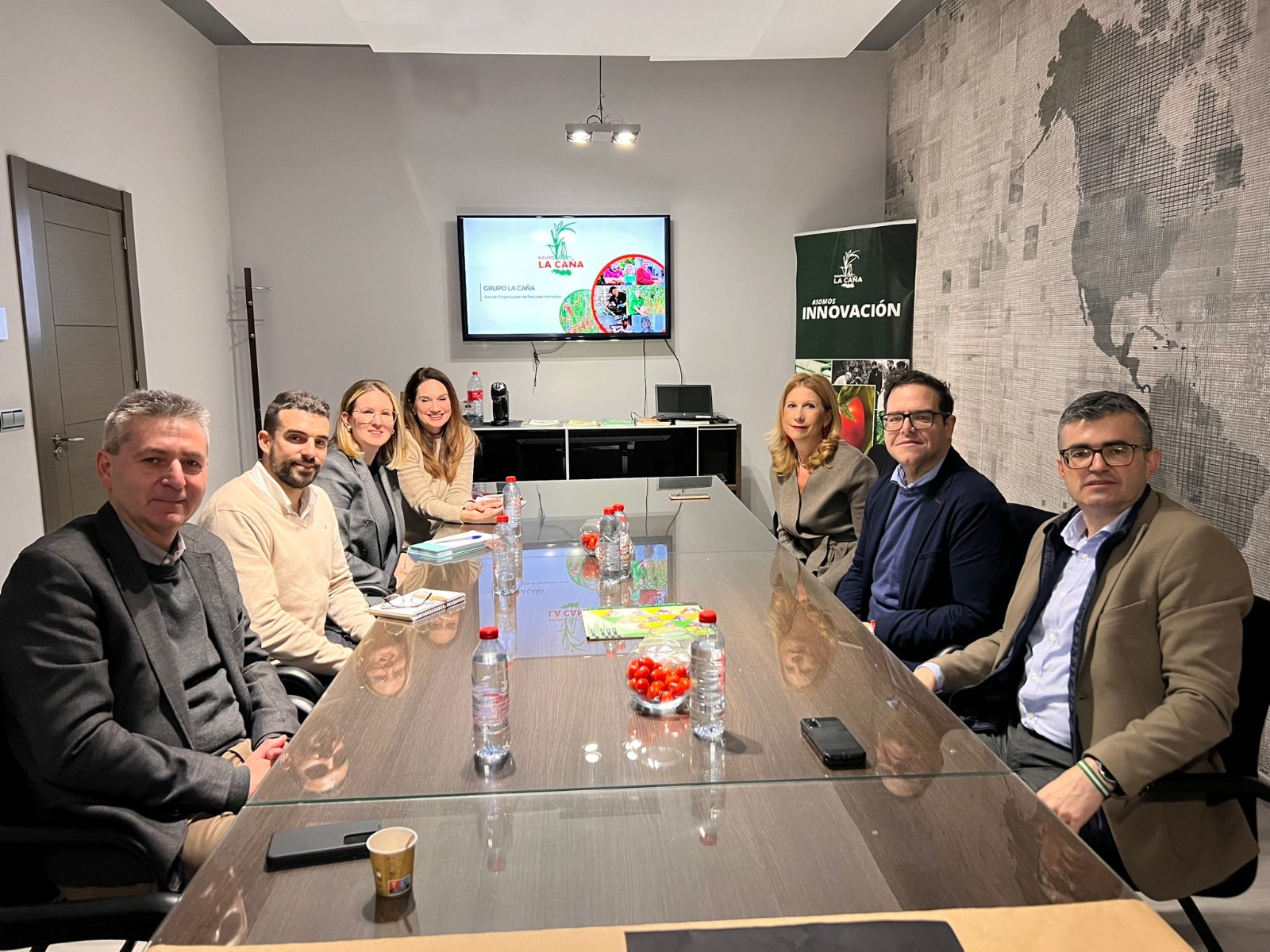 Mancomunidad y Junta se suman en el apoyo a proyectos sociales, educativos y formativos del Grupo La Ca�a

