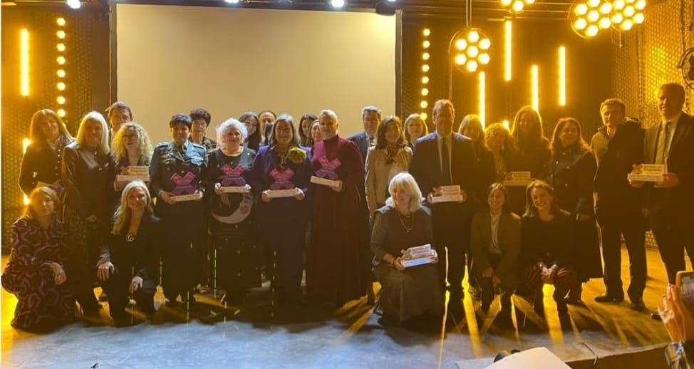 Mancomunidad recibe el reconocimiento a su compromiso con la igualdad en los I Premios al Emprendimiento y Liderazgo Femenino de Andaluc�a
