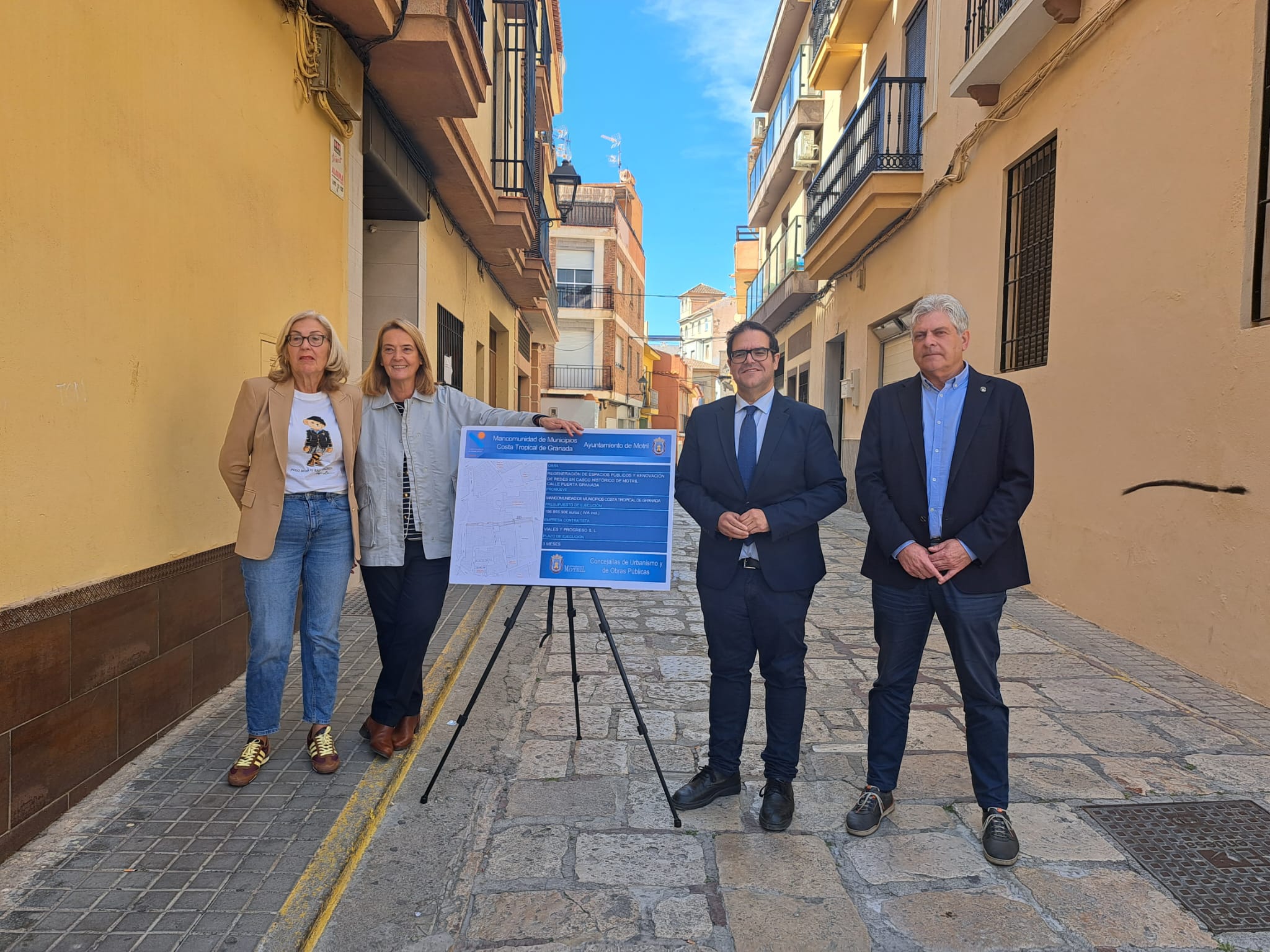 Mancomunidad presenta el proyecto de regeneraci�n de calle Puerta Granada y plaza de Espa�a de Motril 