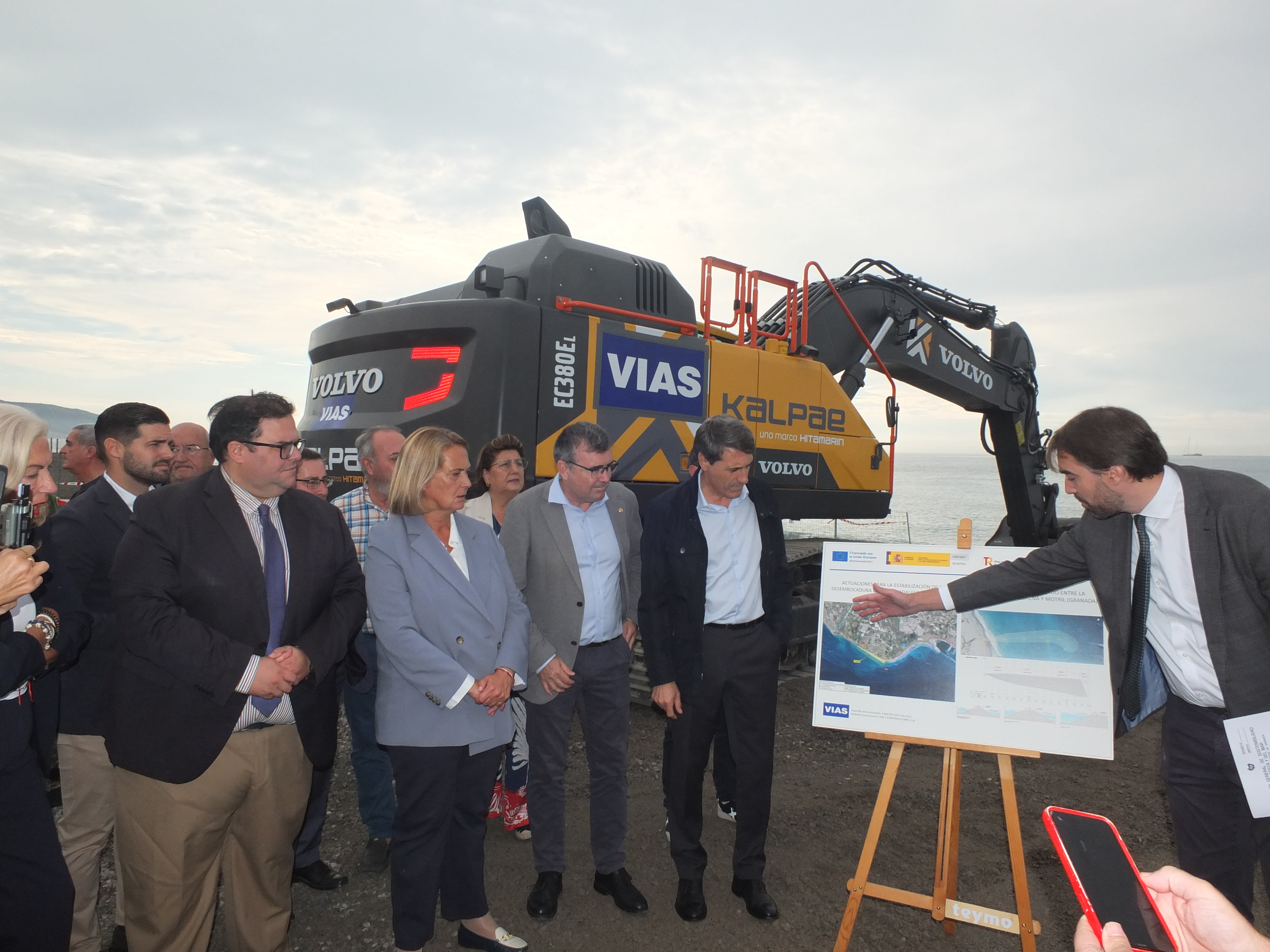 La Mancomunidad pide ms agilidad en las infraestructuras de la Costa Tropical en el inicio de las obras del espign de Playa Granada