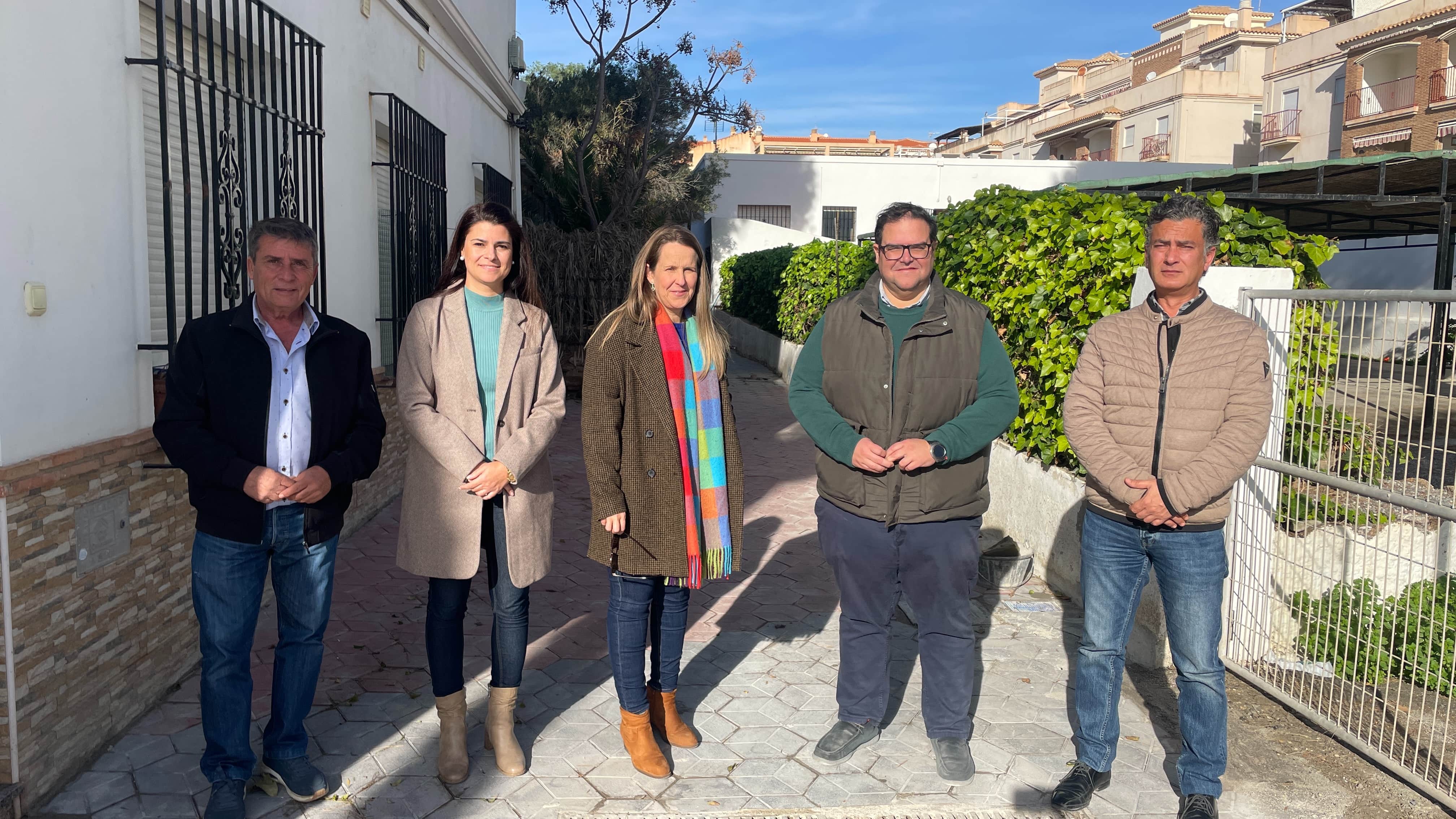 Finalizan las obras de renovacin de redes hidrulicas de la calle Las Flores en Castell de Ferro con 45.850,92 de inversin